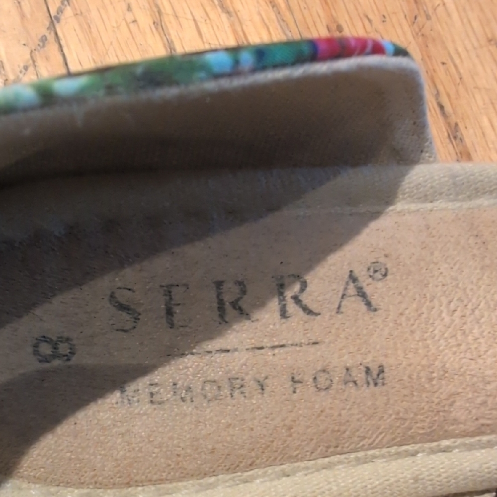 Serra Floral Print Women's Flats - Picture 2 of 5